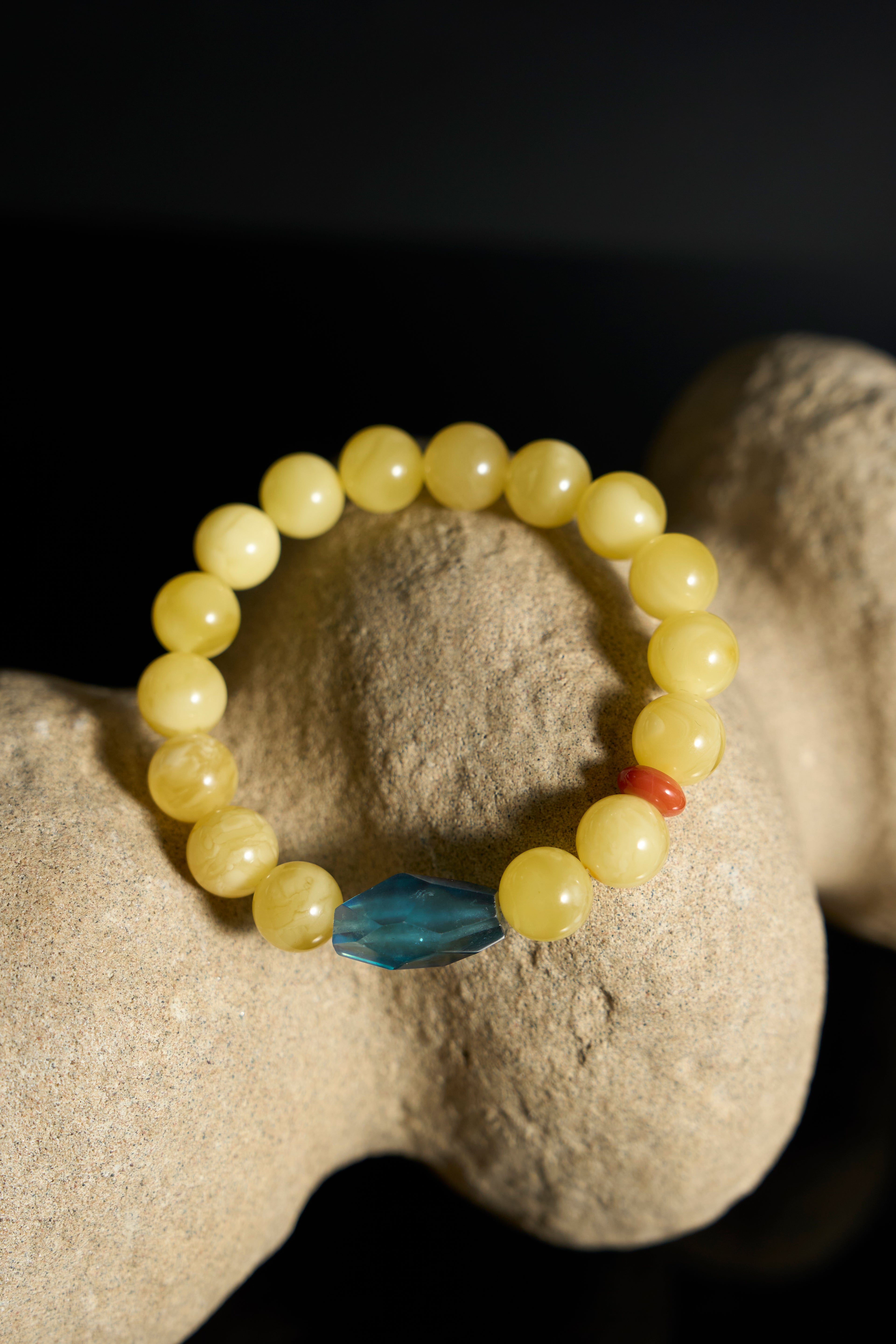 Aquamarine-Red Agate-Amber Braclect